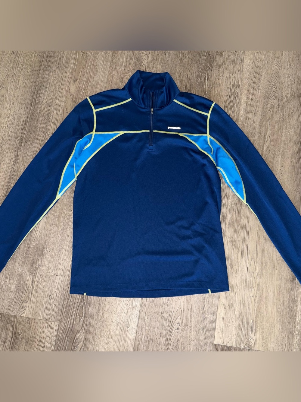 Patagonia Men's All Weather 1/4 Zip Pullover Navy and Light Blue Long-Sleeve